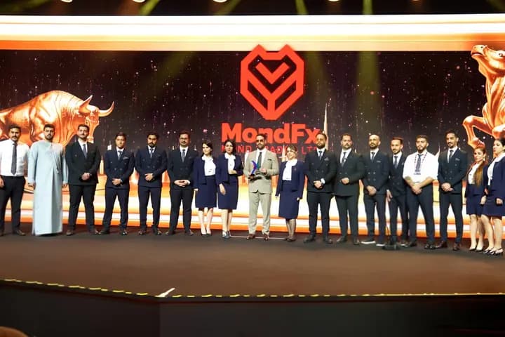 The MondFX Team on Stage